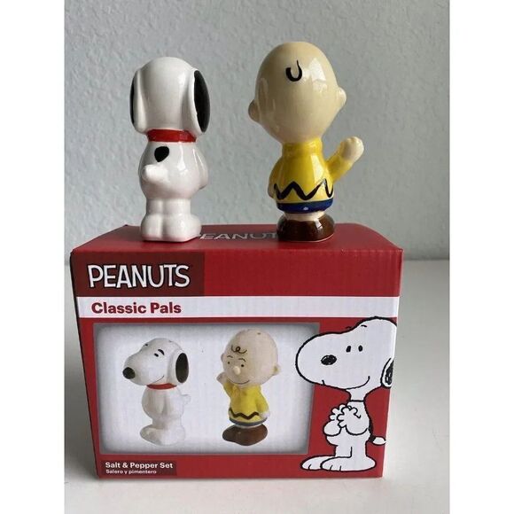 Peanuts Classic Pals Snoopy & Charlie Brown Ceramic Salt & Pepper Set NEW - Picture 4 of 15